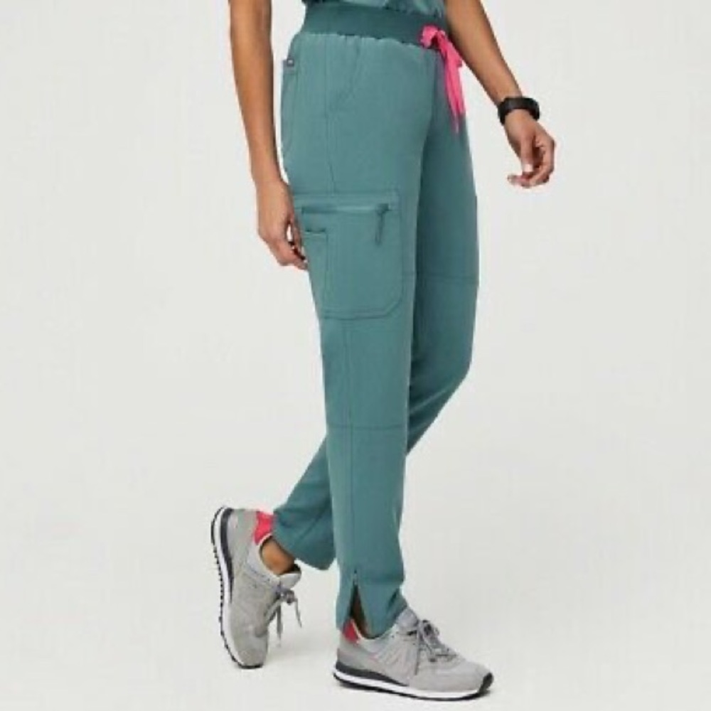 NWT/LIMITED EDITION Figs REMIX Yola Slim Zip Scrub Pants - Hydrogreen (S)